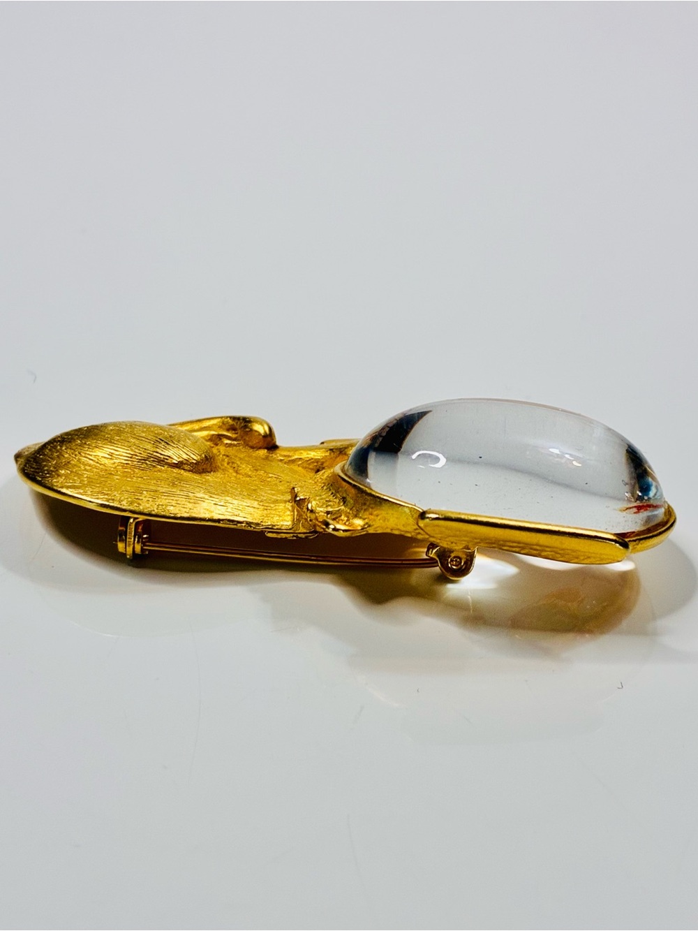 VTG Gold Cat Brooch with Red Fish Accent Lucite Chunky Fishbowl Feline Lovers - Picture 4 of 14